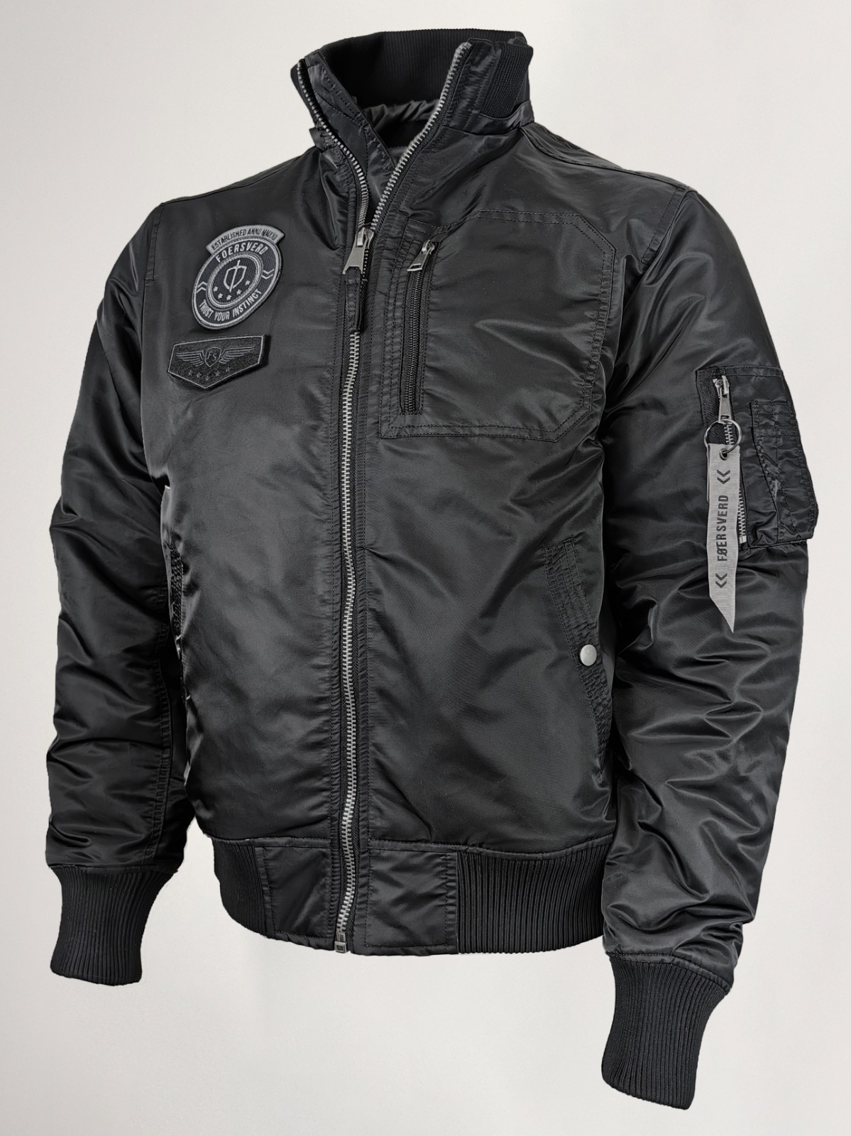 Бомбер с капюшоном GREMLIN Foersverd